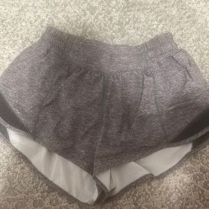 Lulu Lemon Hotty Hot 2.5 Shorts